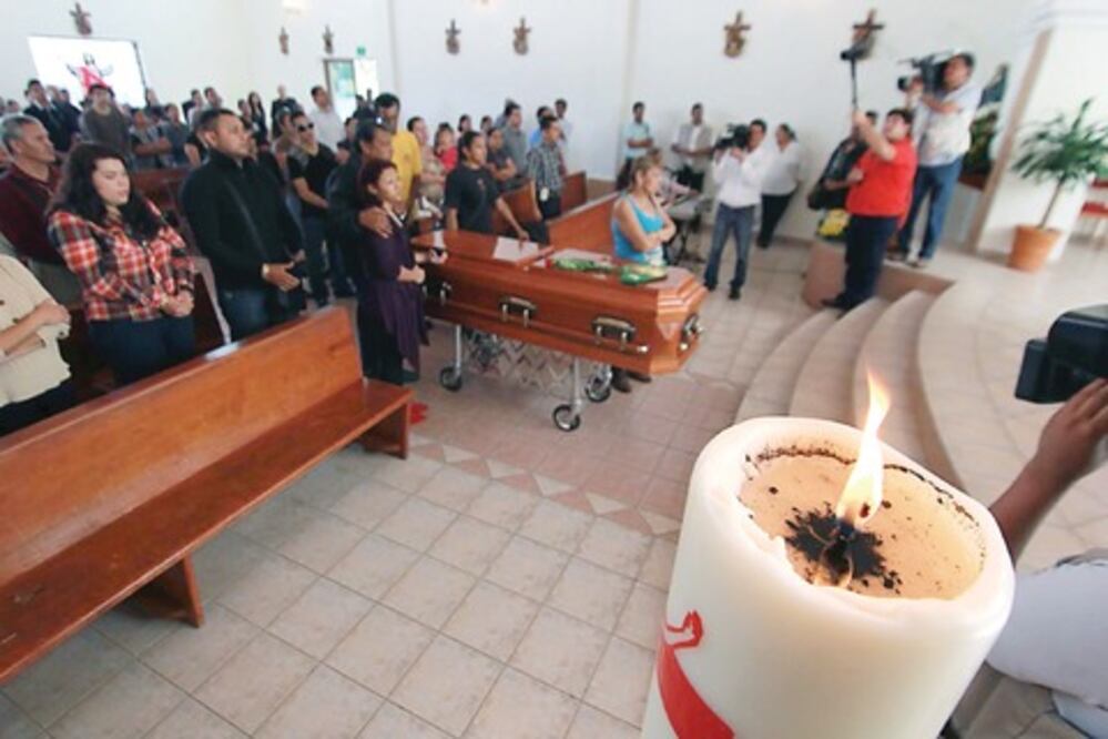 Sepultan a Óscar González