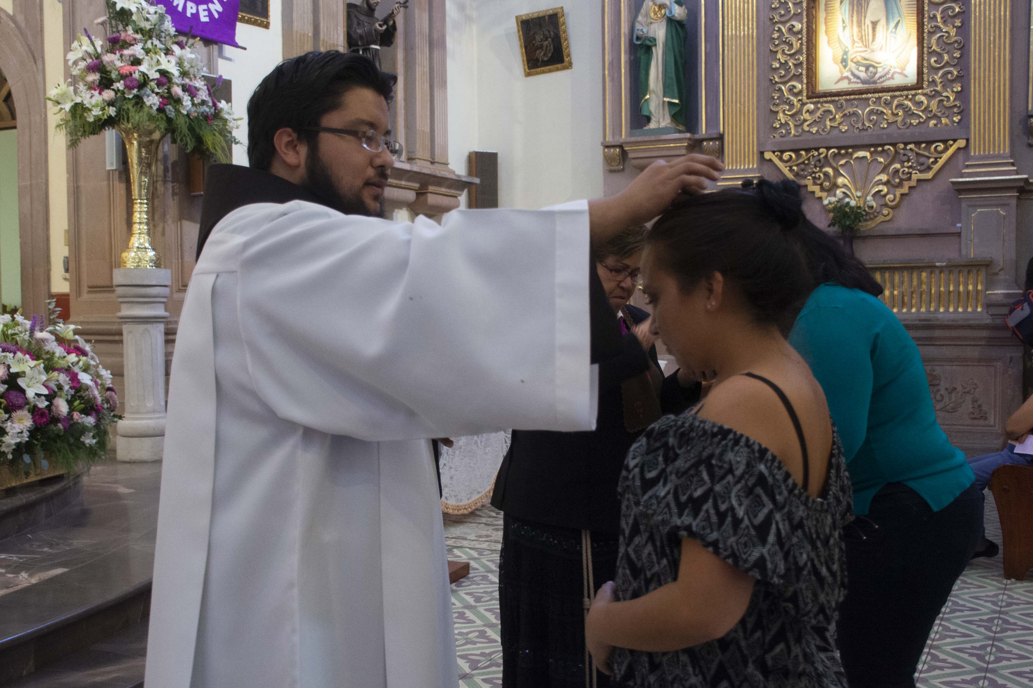 Iglesia aplicará ceniza en 4 días para evitar Covid 