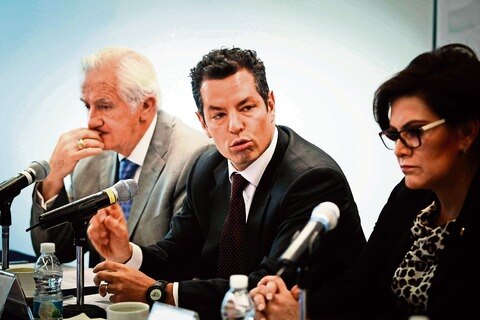 Promueve Infonavit al sector en Londres