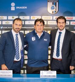 Nuevas futbolistas en Gallos