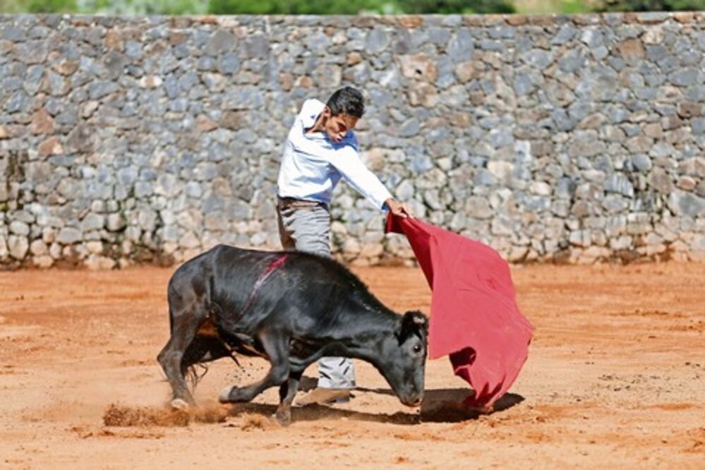 ‘El Payo’ y Silveti tientan en Xajay