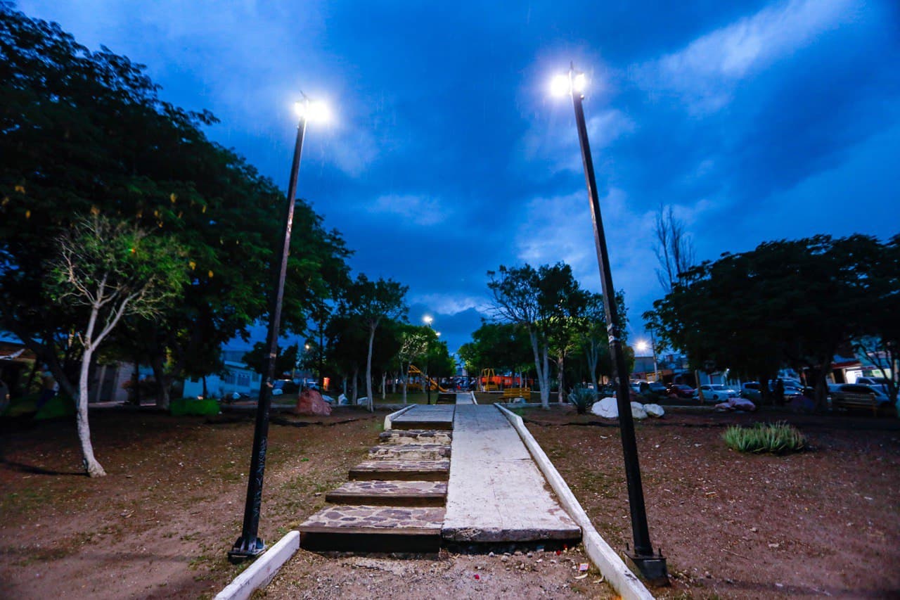"Alumbrado público da más tranquilidad y seguridad", alcalde