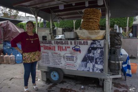 Preparación de buñuelos, tradición de más de 40 años