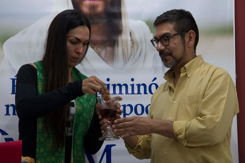 La batalla de una pastora transexual