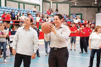 Privilegian  gasto personal a regidores 