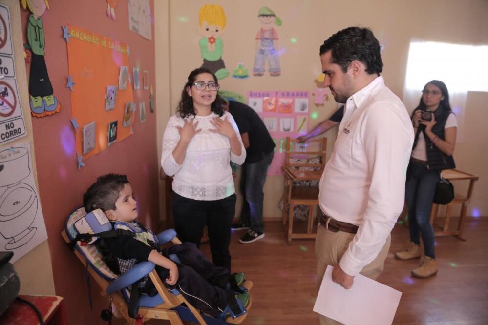 Transcurrió un año y medio desde la creación de la Secretaría de Desarrollo Social de Querétaro (Sedesoq) y poco más de un año de la implementación del programa social Hombro con hombro, en sus distintos rubros, con los que se busca atacar la pobreza en Querétaro.