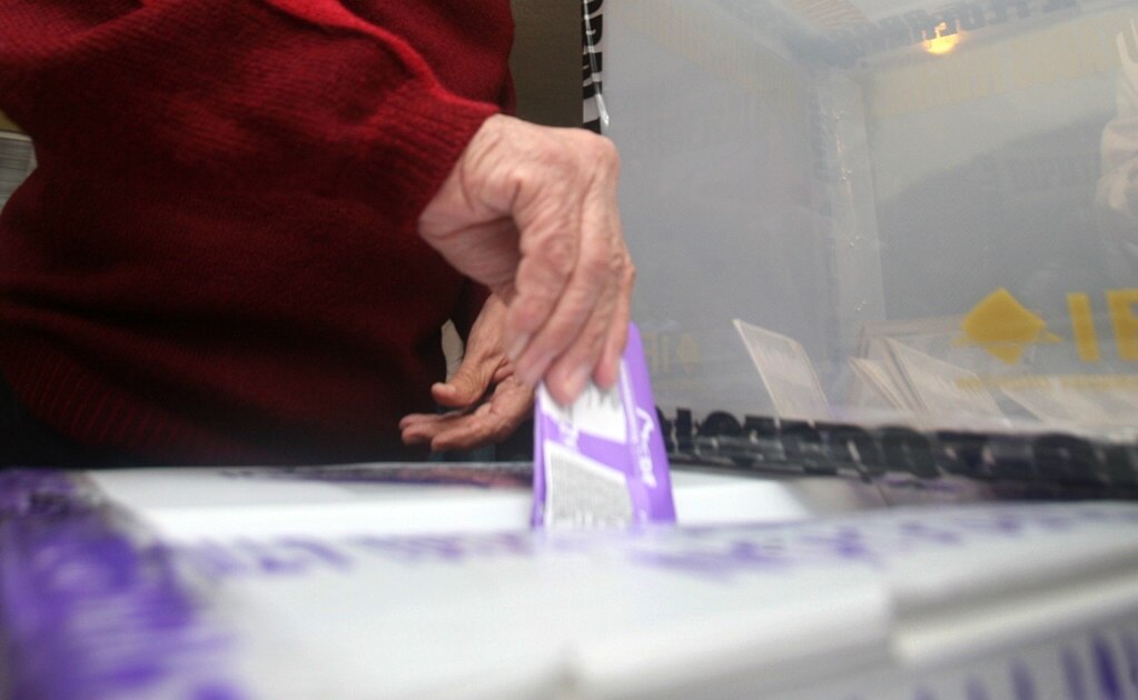 ¡Ayuda! Estoy lejos de casa, ¿dónde y por cuáles cargos puedo votar este 6 de junio?