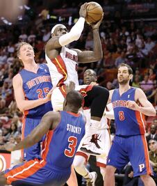  Pistones,  a los pies  de James