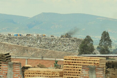 Presentarán iniciativa para atender quejas por mal olor