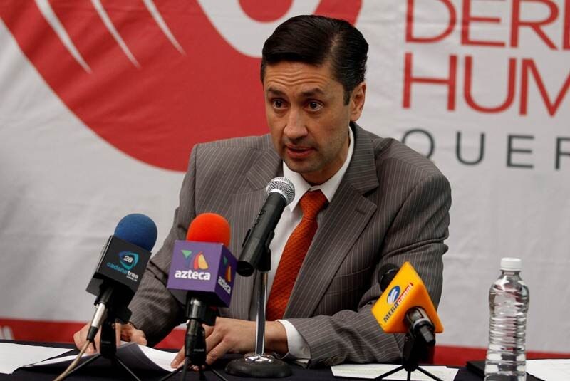 Capacita titular de DDHQ a personal del organismo