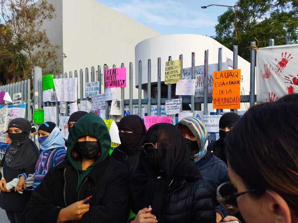 Mantienen paro en la UAQ; estudiantes trabajan en pliego petitorio 
