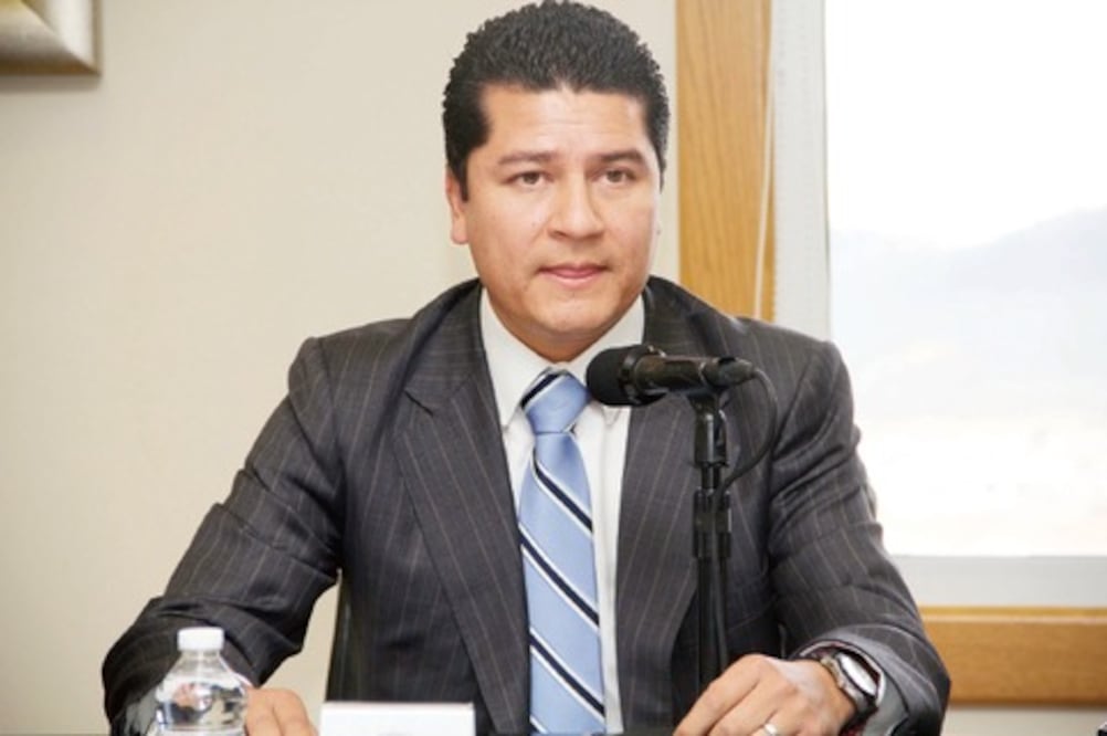 Acusan a edil de abuso de poder