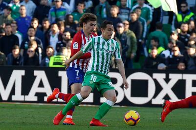 Betis, con Guardado de titular derrota al Atlético de Madrid