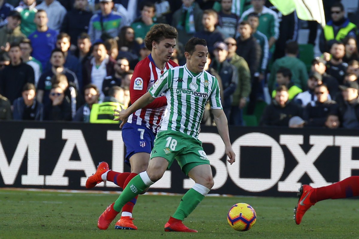 Betis, con Guardado de titular derrota al Atlético de Madrid