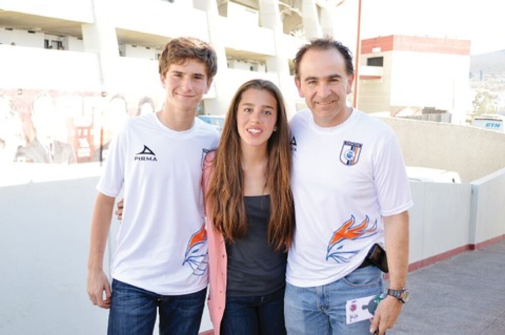 Triunfo de ‘Gallos Blancos’