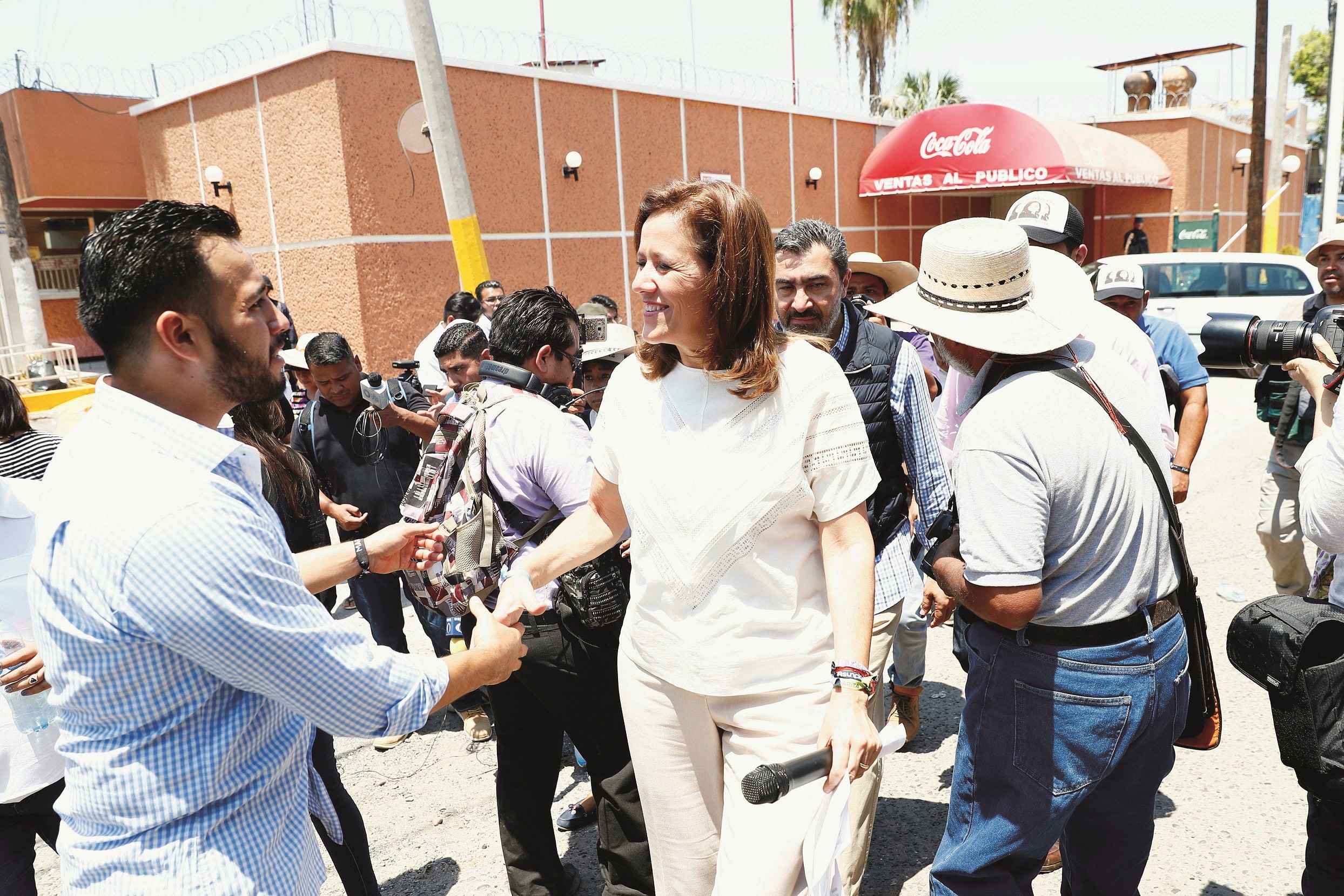 Margarita entrega al INE su renuncia como independiente