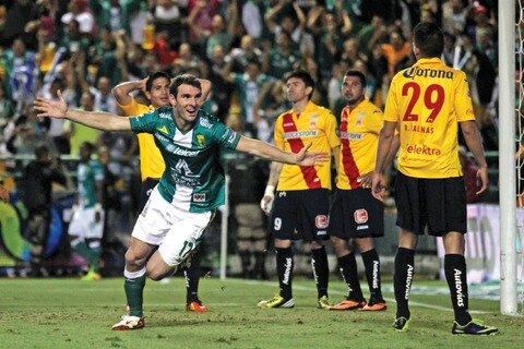 El León saca las garras