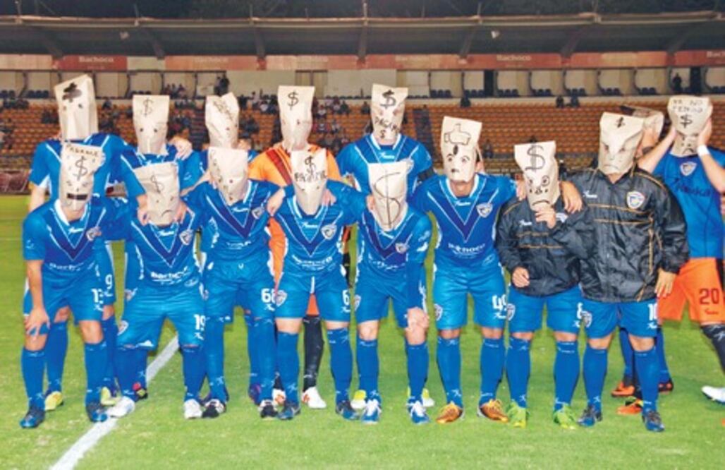 Defiende decisión de cesar a timonel