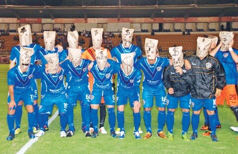 Defiende decisión de cesar a timonel