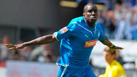 Chelsea ficha al senegalés Demba Ba