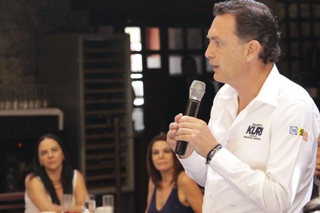 El ex alcalde de Corregidora recordó que la tarea de un senador es representar a cada una de las entidades federativas, supervisar las decisiones del presidente de la República y ser la voz de los ciudadanos. Foto: Epscial