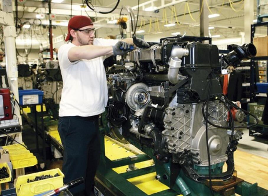 Daimler invierte 45 mdd