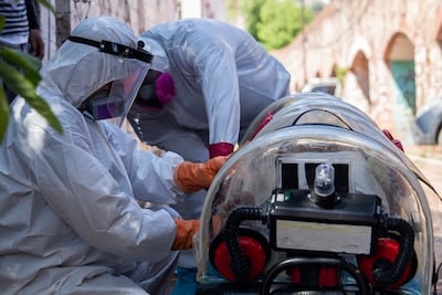 Traslado peligroso. Acuden al llamado de enfermos de Covid