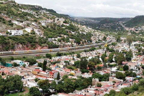 AN celebra revocación de contrato del tren