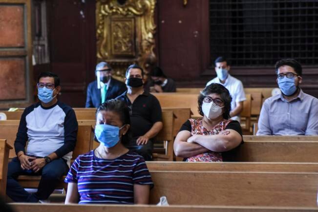 Sin autorización, ofician misas en Querétaro