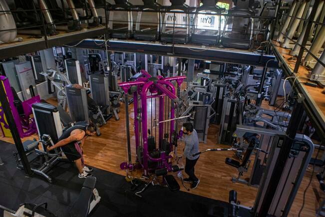 Nueva normalidad. Gimnasios buscan “ponerse en forma”