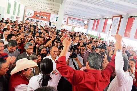 Candidato visita a priístas de la capital