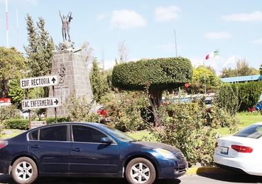 UAQ demanda 15% más de presupuesto 