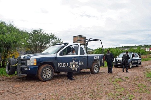 Agreden a hombre y le roban su camioneta