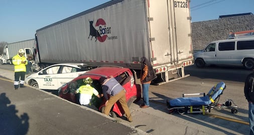 Reportan carambola en la autopista México-Querétaro; a la altura de San Juan del Río