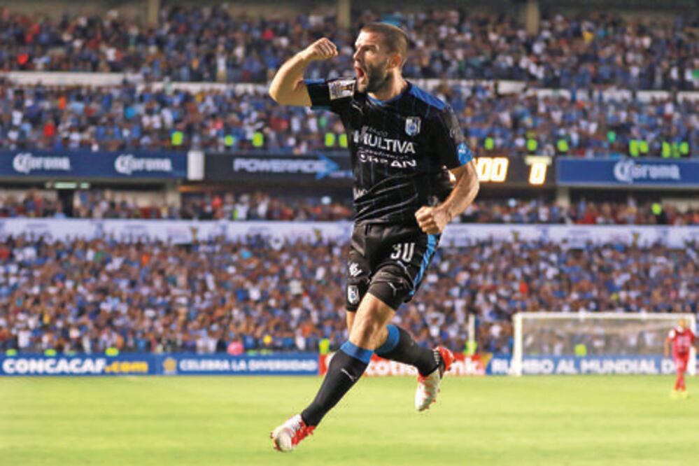 Gallos Blancos ‘cruza el canal’