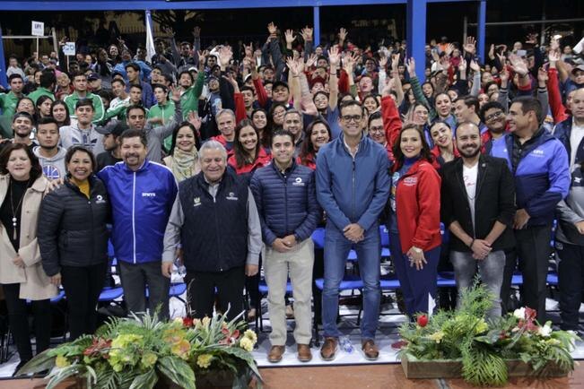 Sosa promete becas a alumnos de  la UPQ en 2020