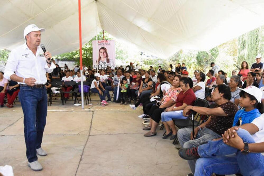 Mario Calzada se reunió con vecinos de La Cañada  aseguró que rehabilitará la cabecera municipal.