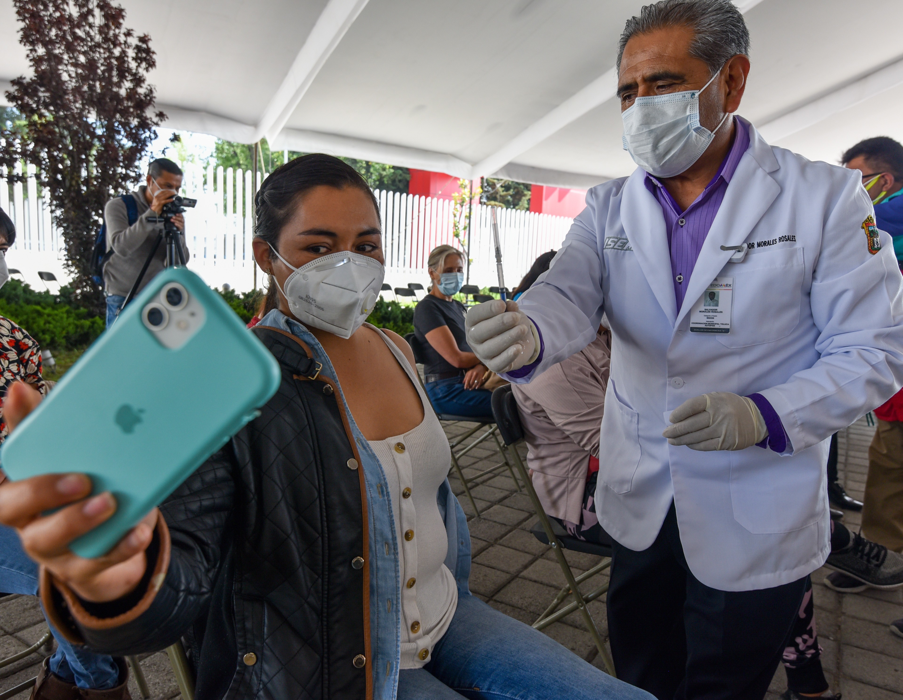 Del 18 al 21 de mayo, docentes y personal administrativo recibirán vacuna contra Covid-19 