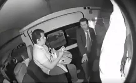 Regañan a joven por resistirse a asalto en combi