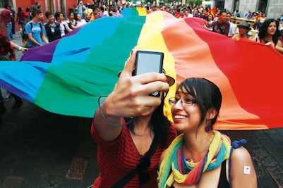 Confían se legisle a favor de uniones igualitarias