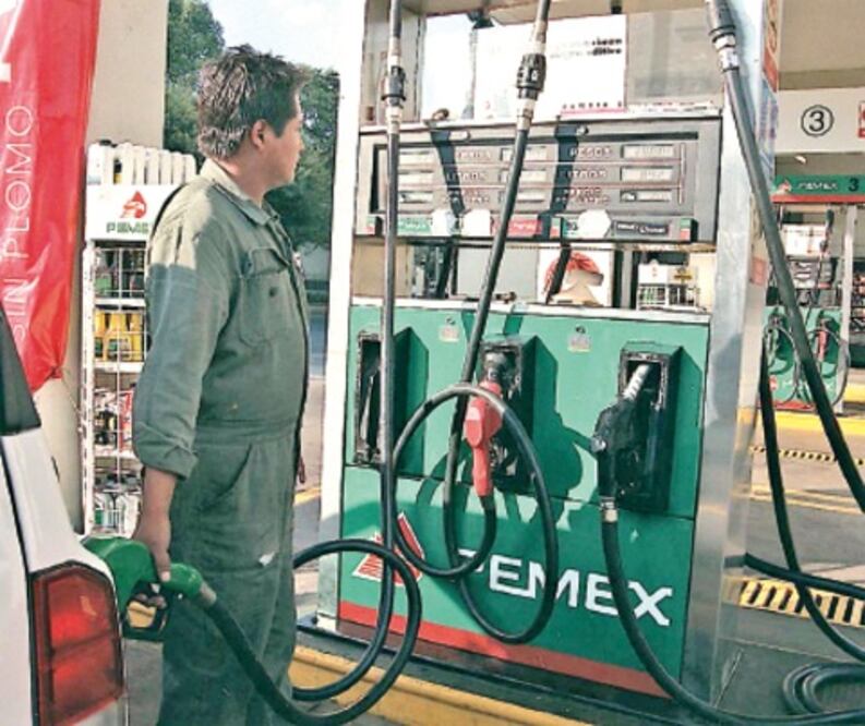 Gasolinas no rebasarán los $15 por litro para 2015