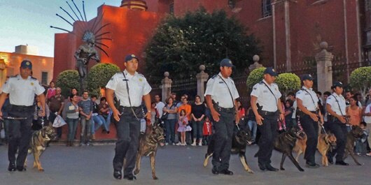 Exhiben trabajo de la policía