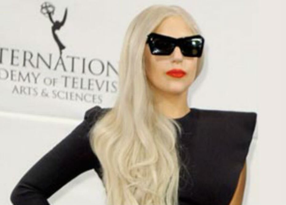 Gaga agradece a fans tras cirugía