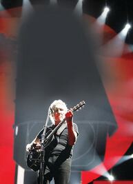 The Wall está vigente: Waters