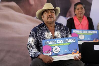 Distribuye FDS apoyos a habitantes de Pedro Escobedo