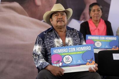 Distribuye FDS apoyos a habitantes de Pedro Escobedo