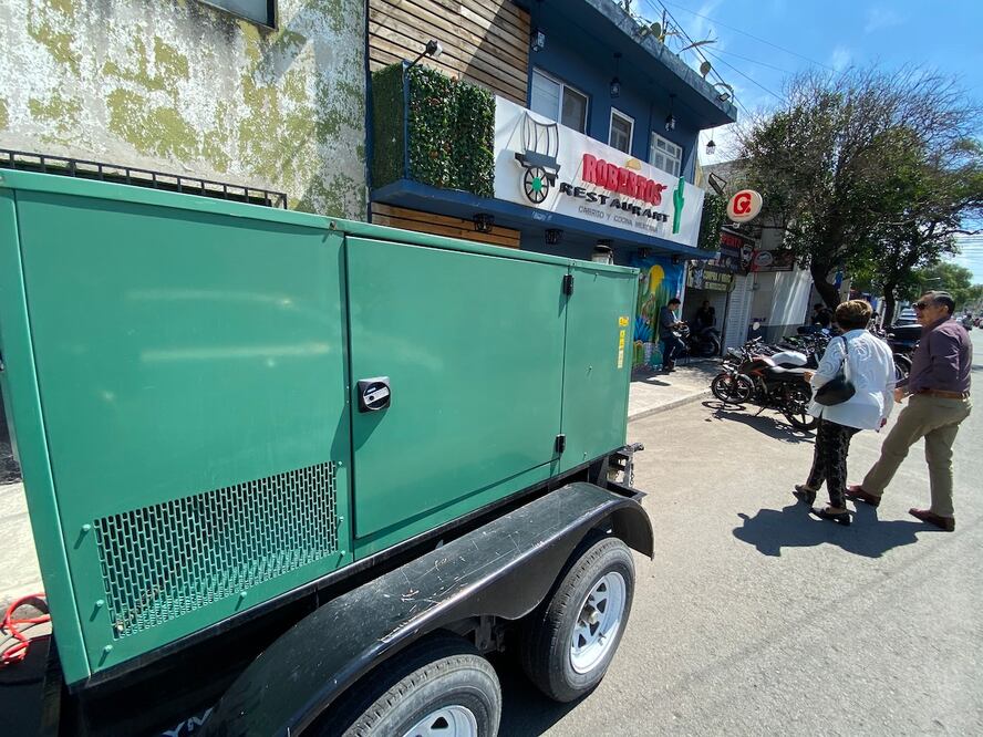 Hay quienes han tenido que rentar plantas de luz y otros, incluso, comprarlas por su actividad comercial.