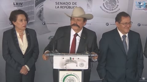 “Retrasados mentales”, así llamó la senadora de Morena a reporteros