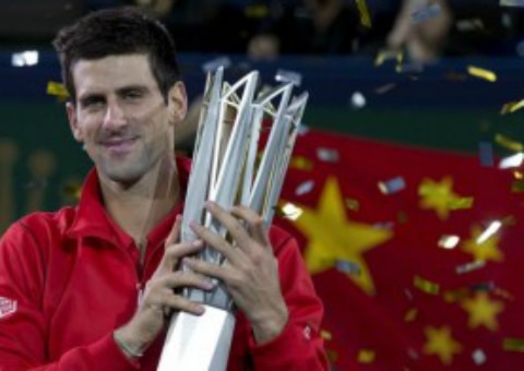 Djokovic gana en Shangai