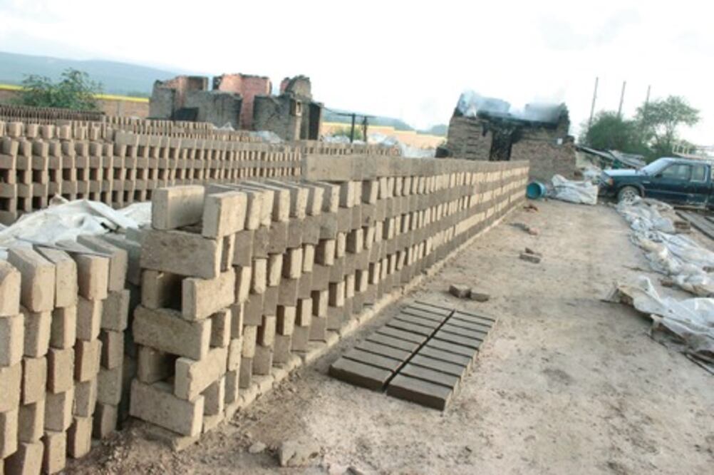 Denuncian contaminación en La Rueda por químicos de empresa